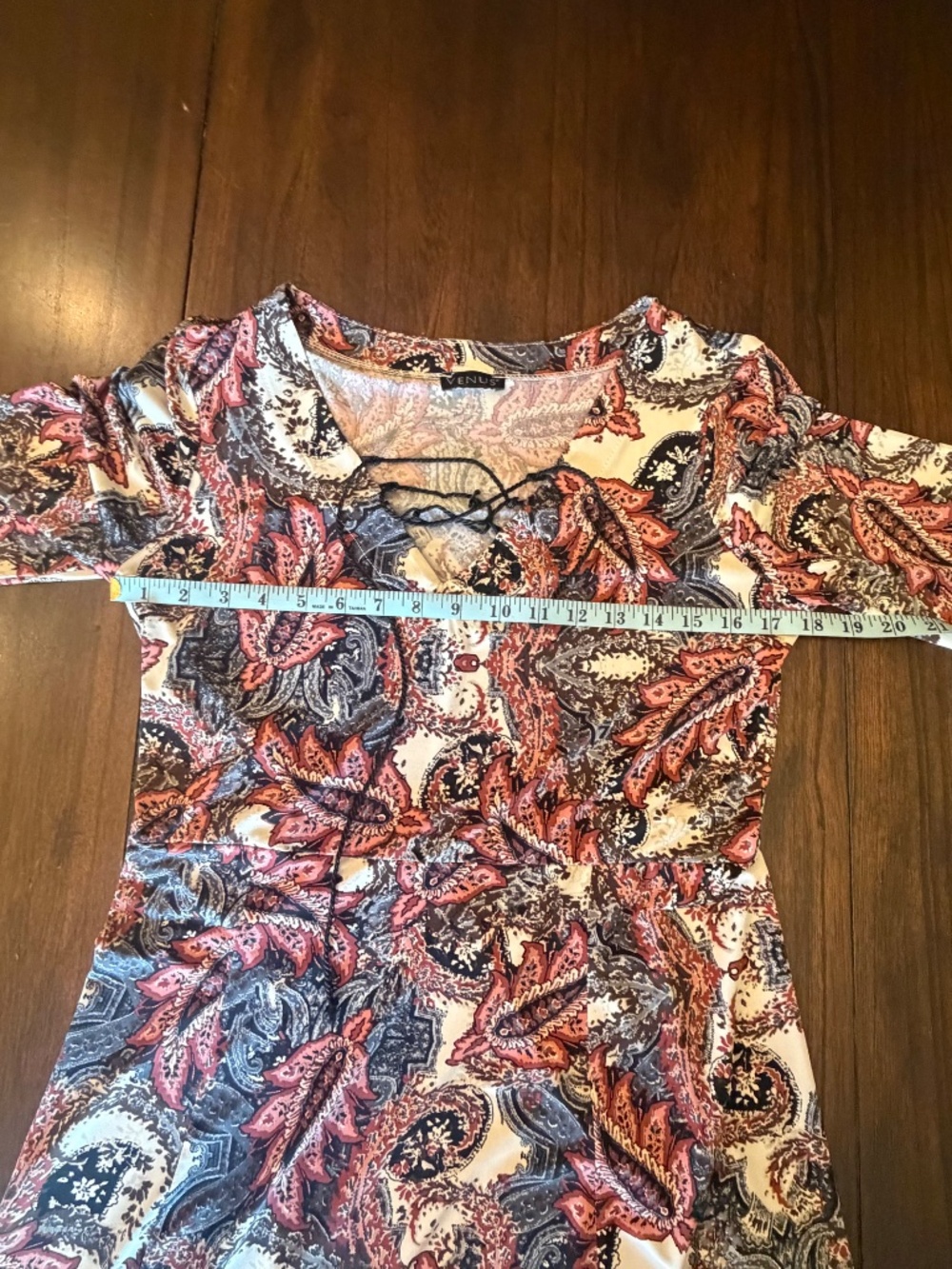 Venus Boho Paisley Print Floral Bell Sleeve lace up V-Neck, Festival Size Medium - Picture 9 of 11
